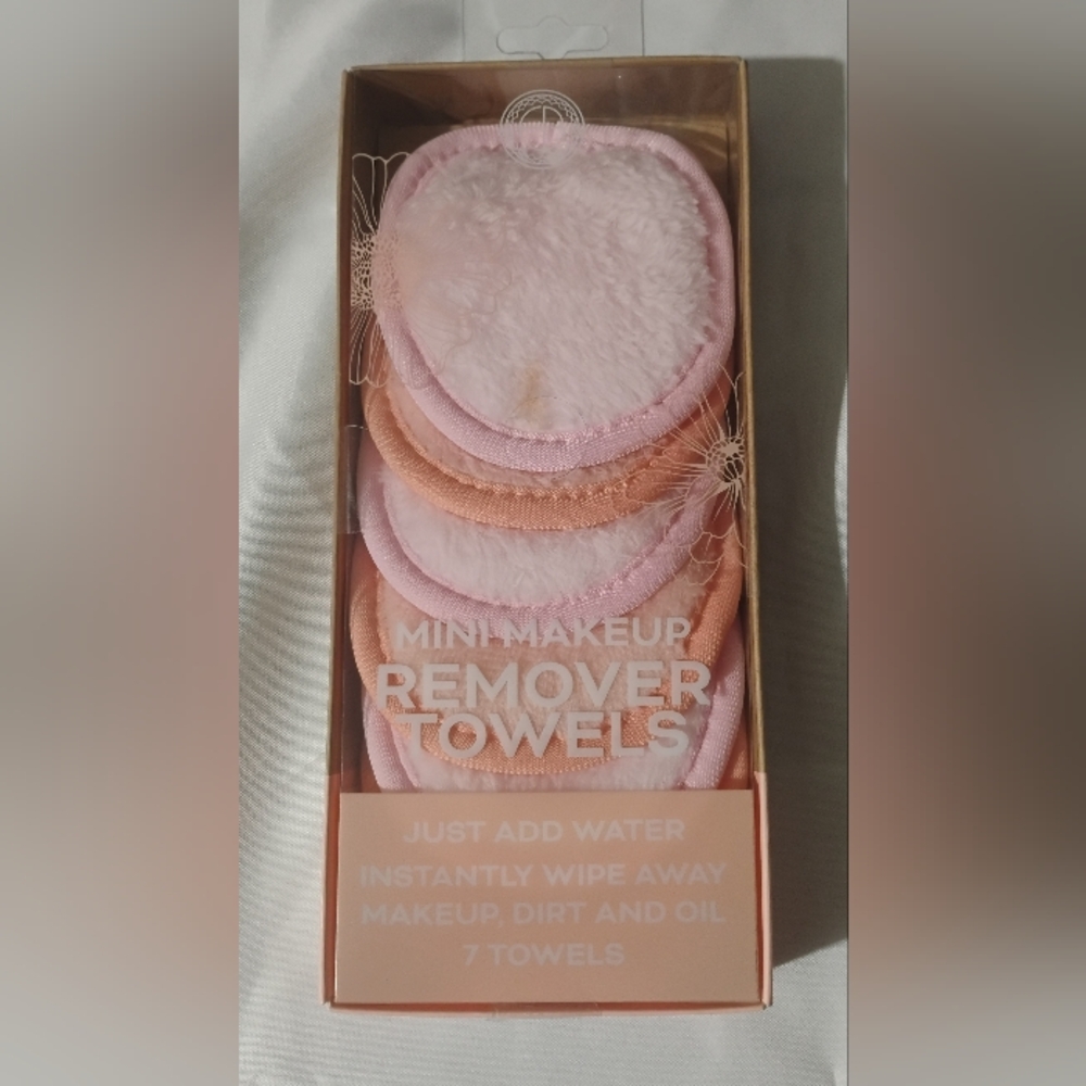 Mini Makeup Remover Towels Set